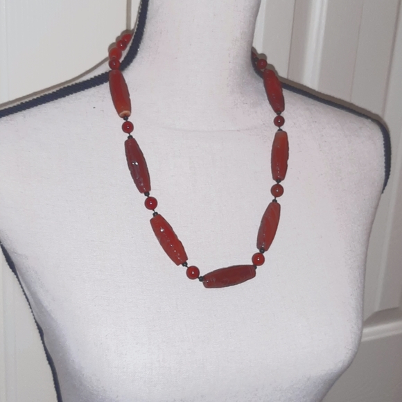 Vintage hand knotted & beaded Asian Carnelian Sardonyx Sard necklace - Picture 1 of 6